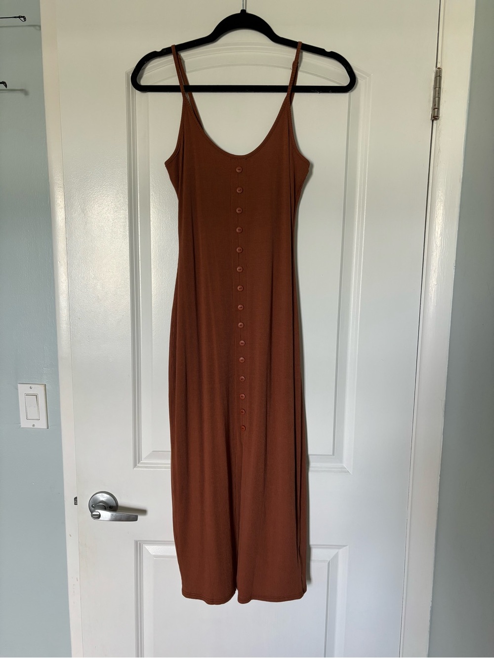 Francesca's Collections Rust-Brown Midi Button-Front Spaghetti Strap Dress